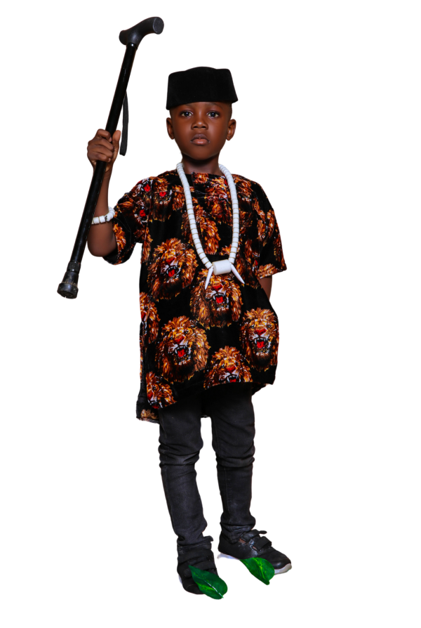 boys black isiagu shirt
