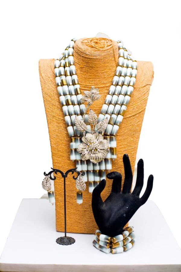 Egoyibo glass beads