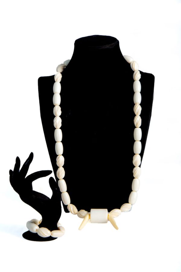 Ivie white coral bead